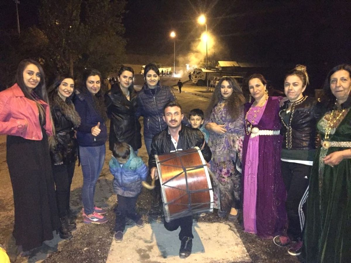Hakkari\'de Yol Asfaltlama Çalışması