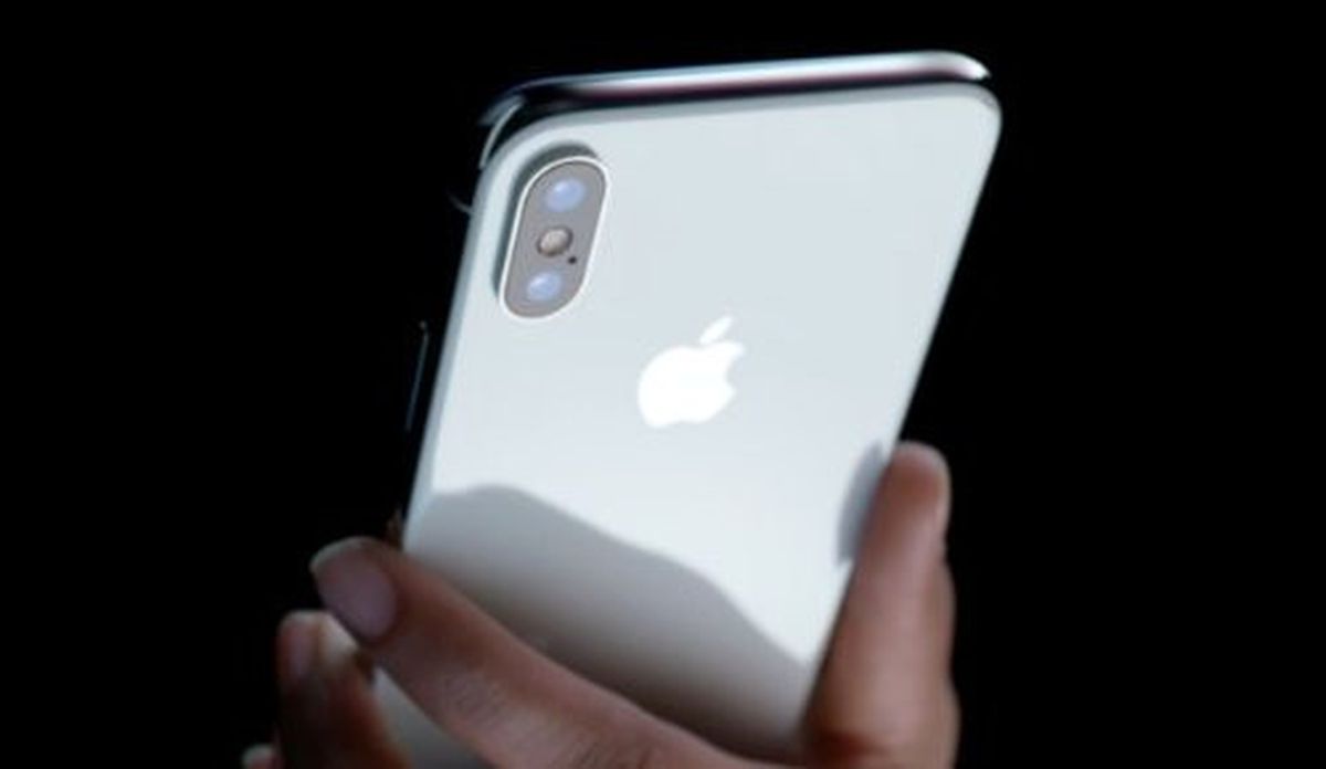 İphone X\'i 300 Metreden Düşürürseniz Ne Olur?