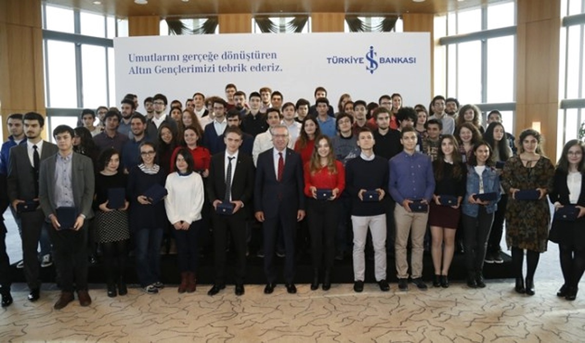 İş Bankası, 93 \'Altın Genç\'i Ödüllendirdi