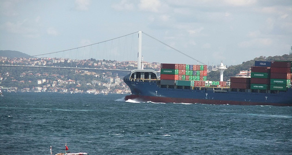 İstanbul Boğazından Geçen Yıl 42 Binden Fazla Gemi Geçti
