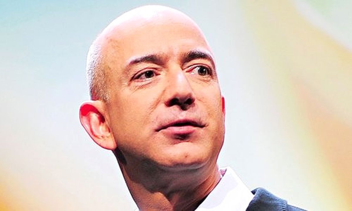 Jeff Bezos Yüz Binlerce Amazon Hissesini Sattı!