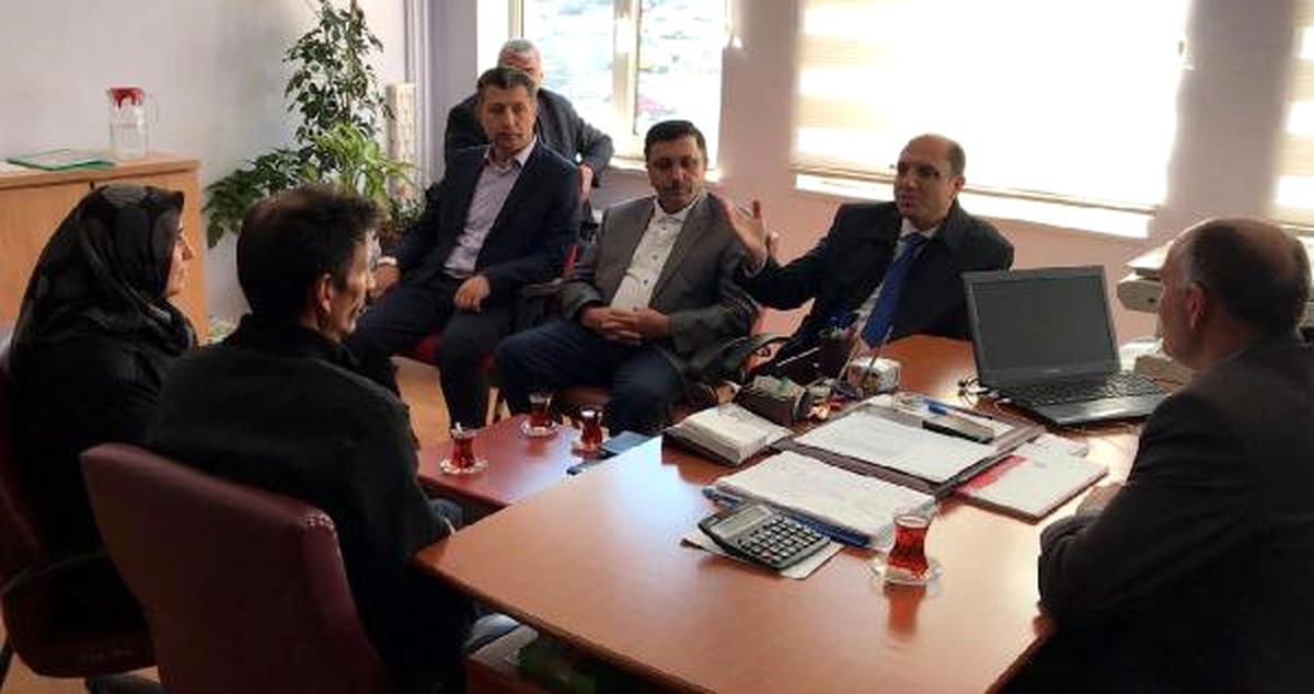 Kaza Yapan Sürücü, Öğrencilere Mont ve Bot Alarak Uzlaştı