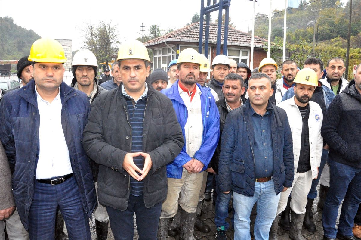 Maden İşçilerinden Ocaktan Çıkmama Eylemi