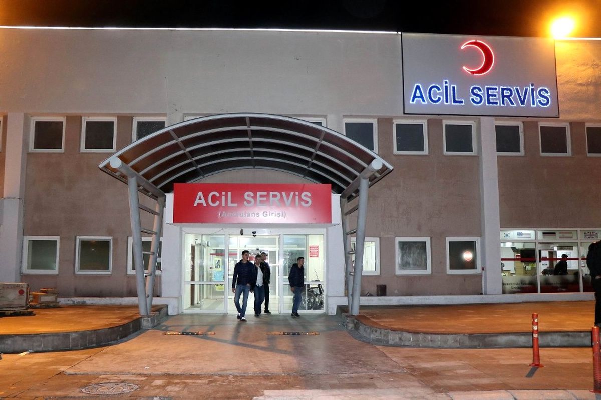 Nevşehir\'de Üniversite Öğrencilerine Çarpan Sürücü Kaçtı