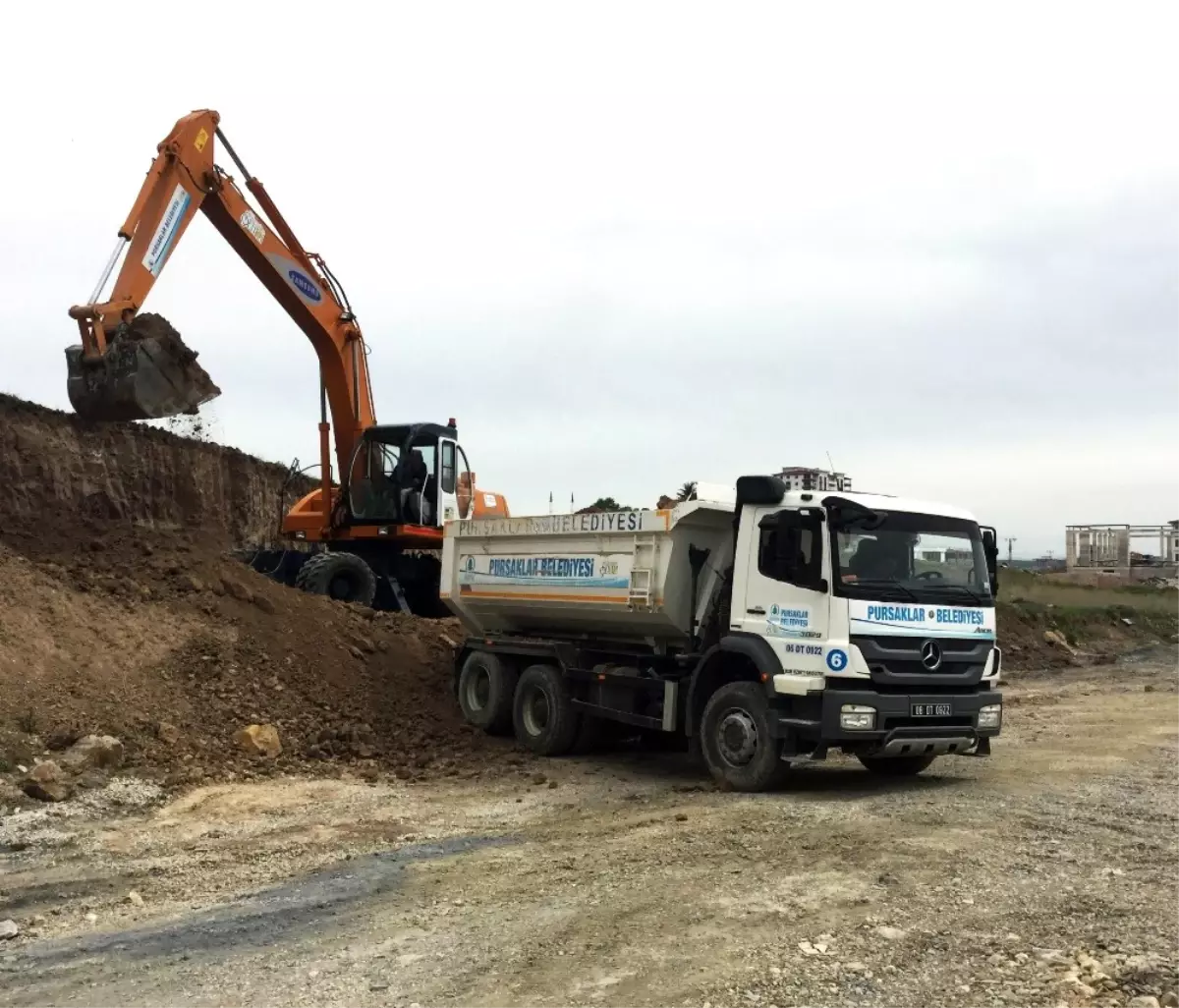 Pursaklar\'da 14 Bin Metre Daha İmar Yolu Açıldı