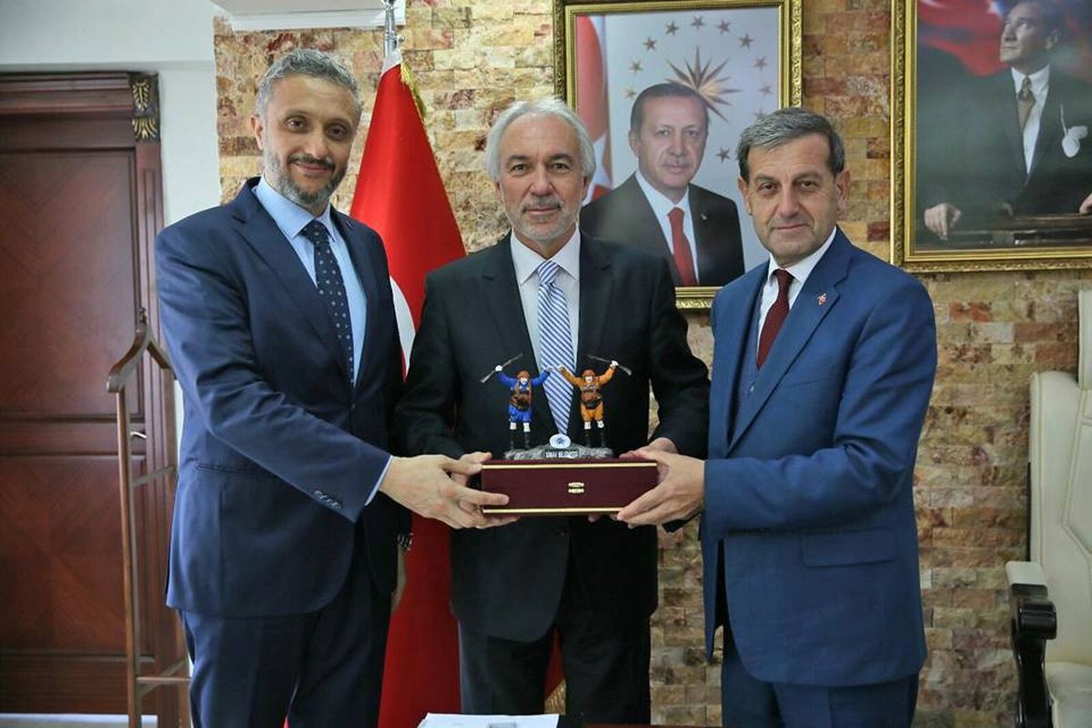 Simav Heyeti\'nden, Başkan Saraçoğlu\'na Ziyaret