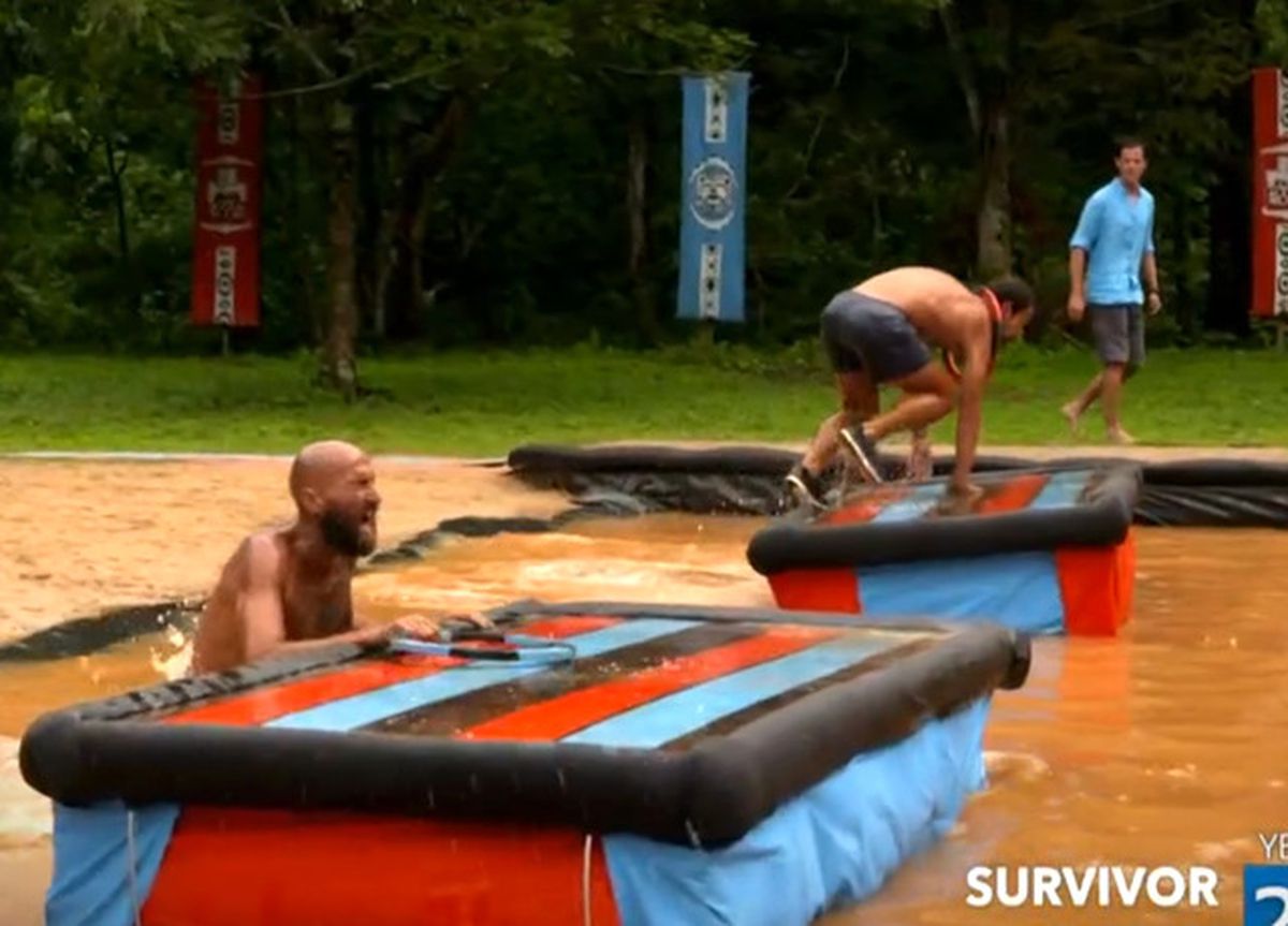 Survivor\'ın Yeni Bölümünde Anıl Sakatlanıp Çamurlu Suyun İçinden Çıkamıyor