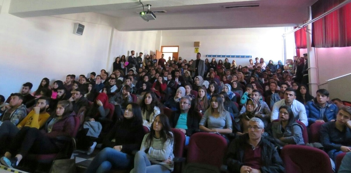Üniversite Öğrencileri Terör Tehdidine Karşı Bilinçlendirildi
