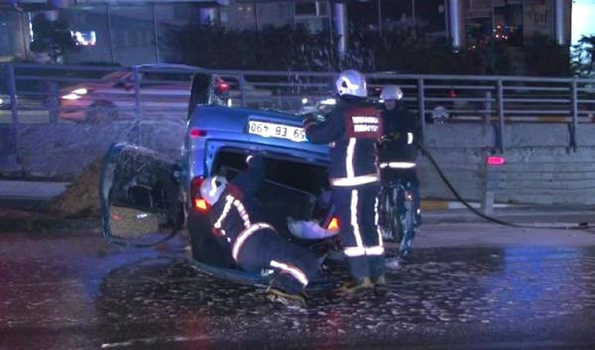Unkapanı Köprü Girişinde Kaza: 2 Yaralı