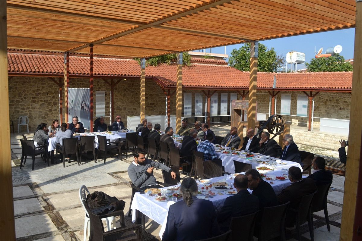Altınözü\'nde Zeytin Müzesi Tanıtıldı