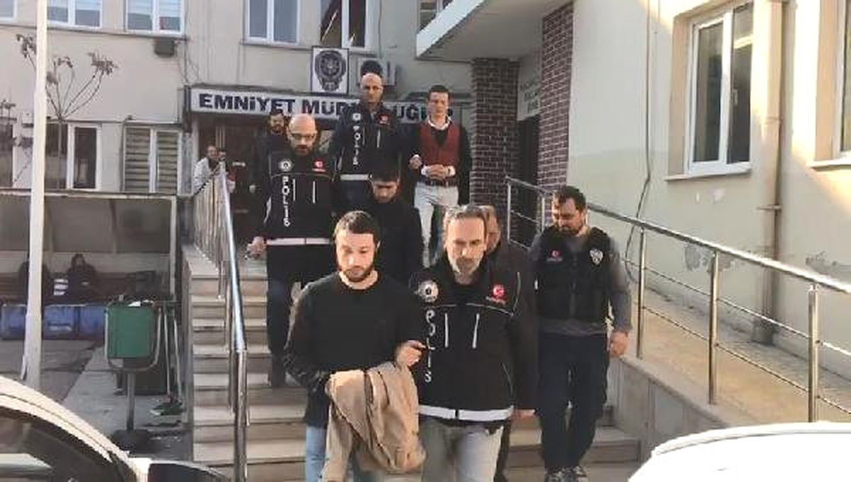 Bursa\'da Uyuşturucu Operasyonu: 4 Gözaltı