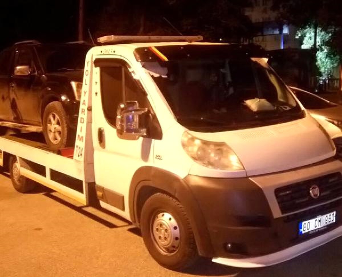 Çekiciyle Taşınan Pikaptan 20 Kilo Esrar Çıktı