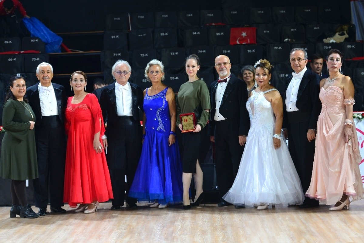 Efsane Dans Grubu Cumhuriyet Kupası\'nda Piste Çıktı