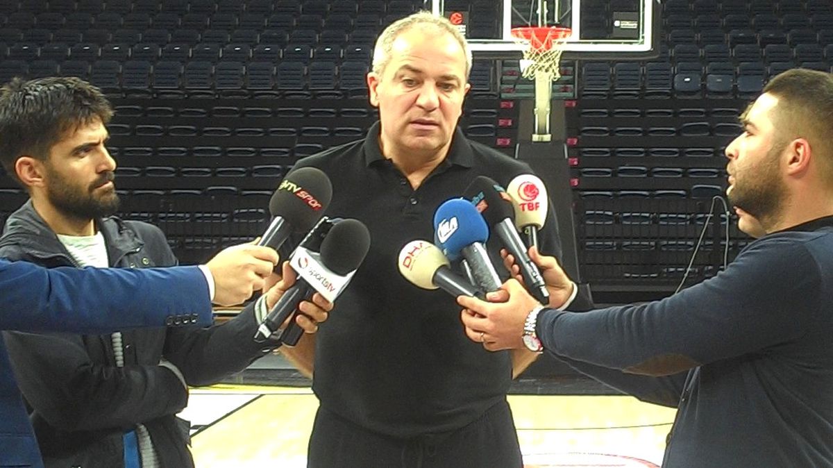 Ekrem Memnun: "Hedefimiz Önce Avrupa Şampiyonası\'na Katılmak"