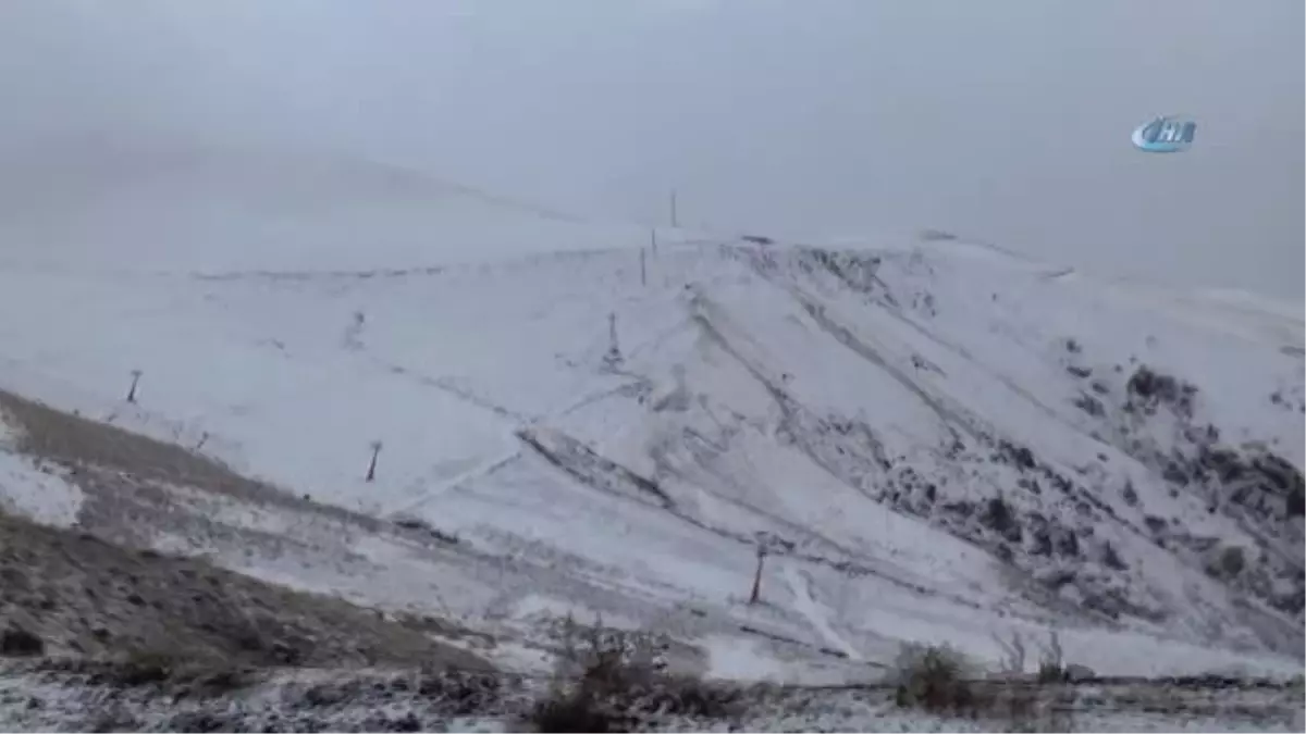 Erzurum\'da Sıcaklık Eksi 10 Dereceye Düştü. Kar ve Tipi Ulaşımı Etkiledi