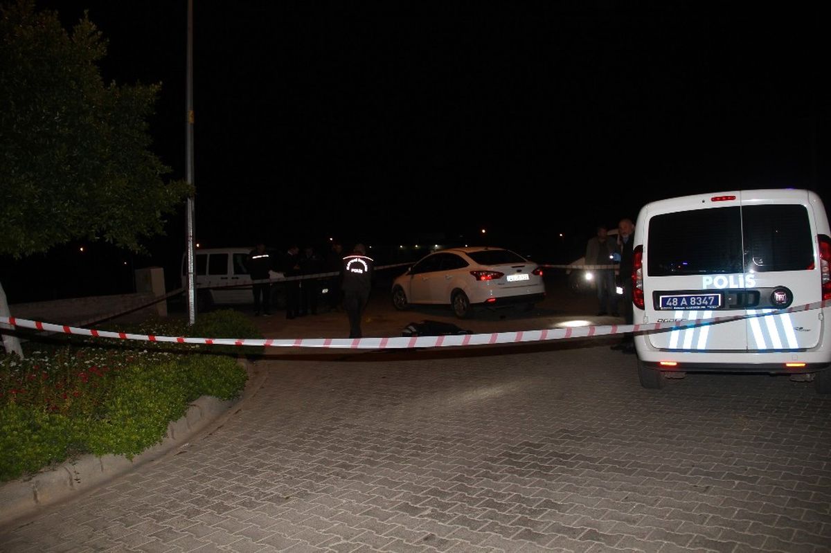 Fethiye\'de Sokak Ortasında Cinayet
