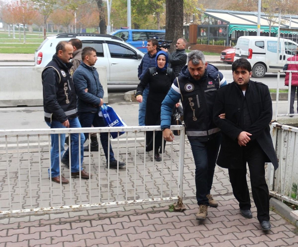 Fetö Şüphelisi 8 Kişi Adliyeye Sevk Edildi