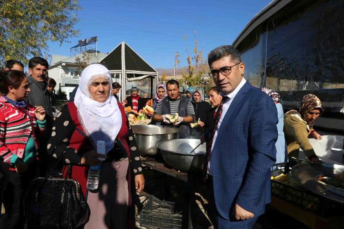 Halk Şenliğinde Bin Kişiye Balık- Ekmek Dağıtıldı