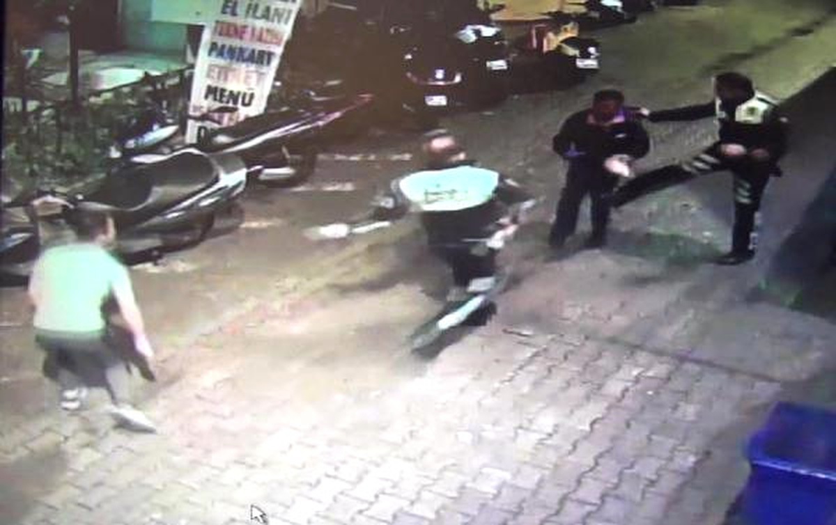 İki Arkadaşın Kavgasında Bıçaklanma Anı ve Sonrası Kamerada