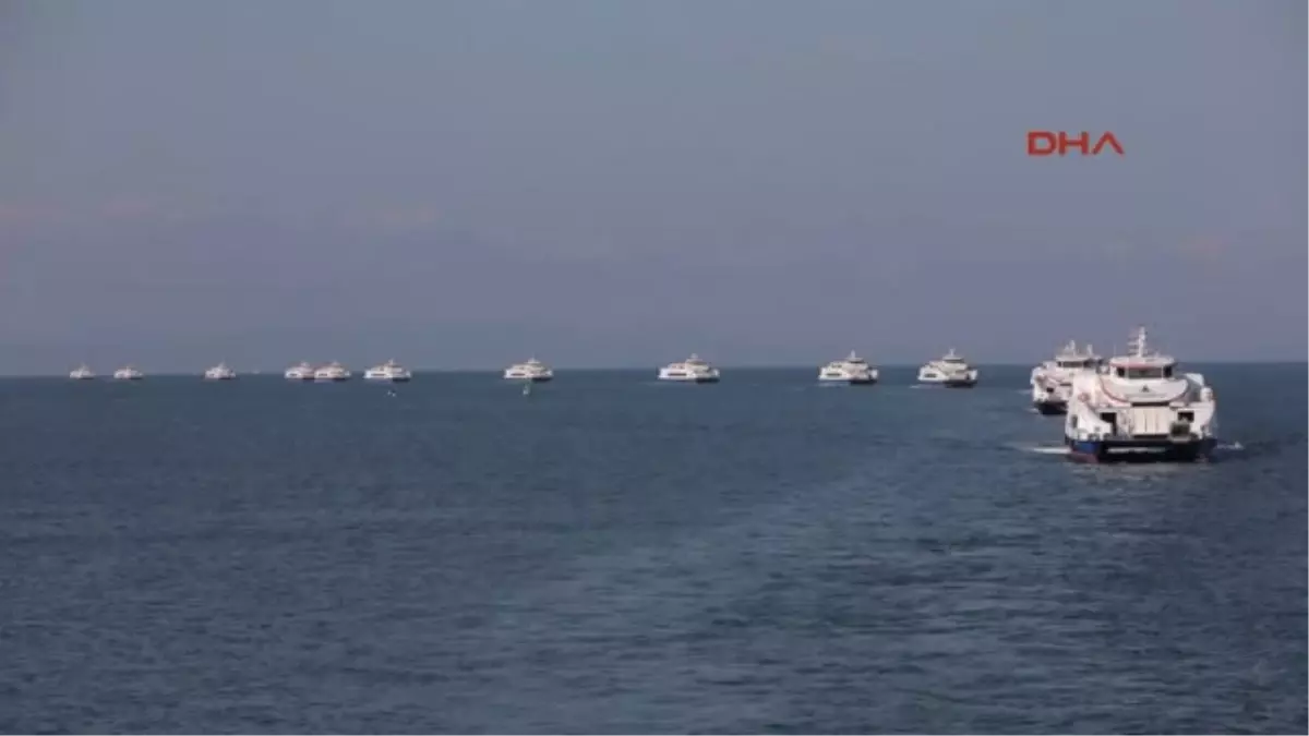 İzmir Yeni Yolcu Gemileri İzmirliler\'i Selamladı