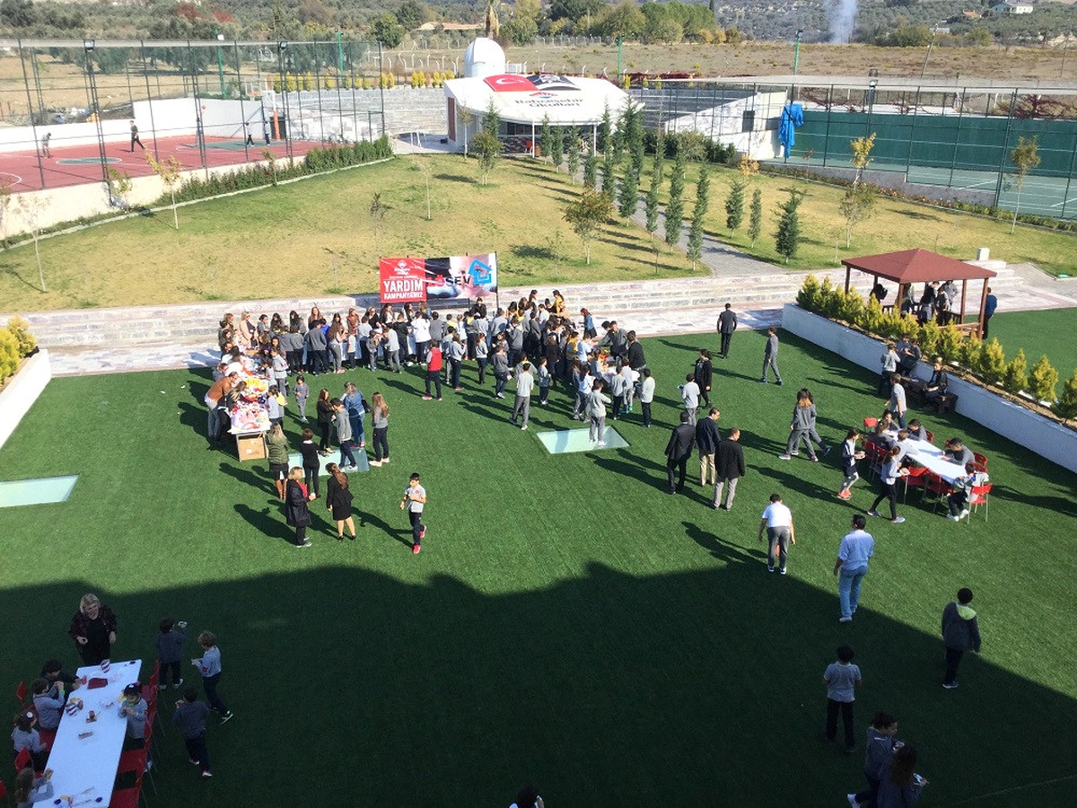 Kuşadası Bahçeşehir Kolejinden LÖSEV\'e Destek