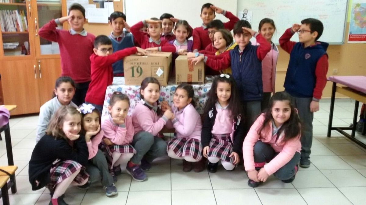 Minik Yüreklerden Hem Anlamlı Hem Duyarlı Davranış