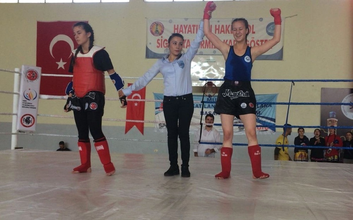 Muay Thai Cumhuriyet Kupasında İkincilik Manisa\'nın