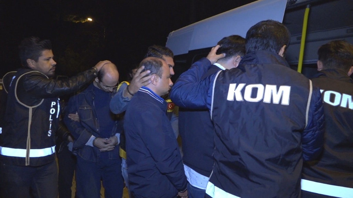Rodos\'a Kaçmaya Çalışan Fetö\'cüler Yakalandı