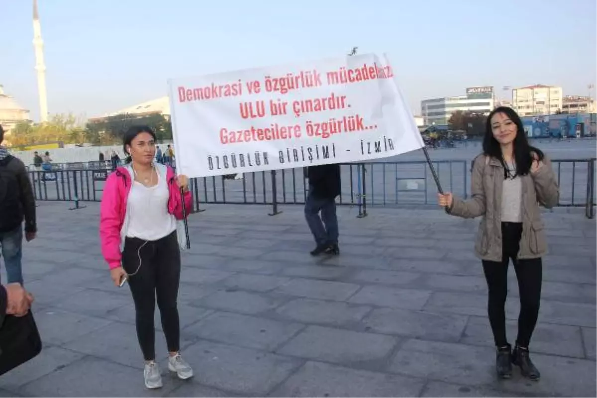 Sözcü Gazetesi Davası Öncesi Sessiz Protesto