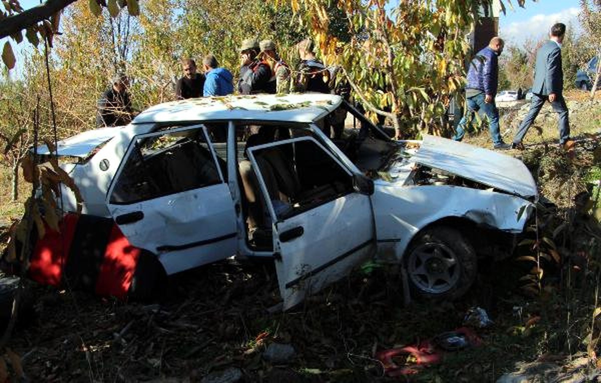 Tokat\'ta Otomobil Tarlaya Uçtu: 1 Ölü, 2 Yaralı