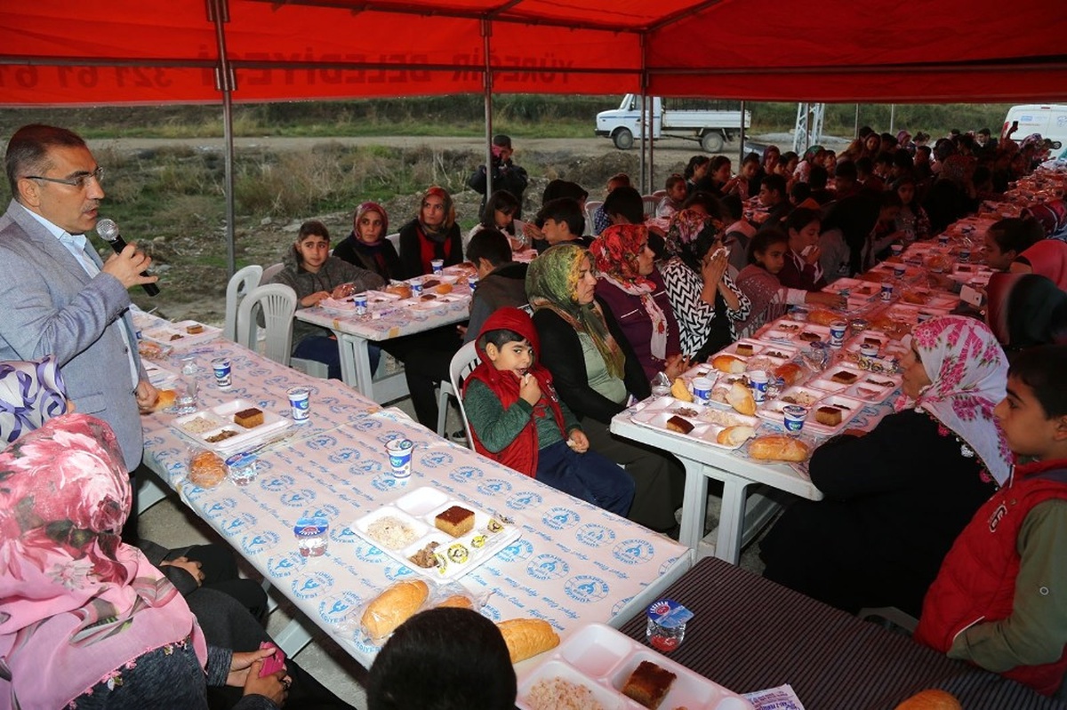 Yüreğirliler "Komşumla Kardeşim" Projesi ile Buluşuyor