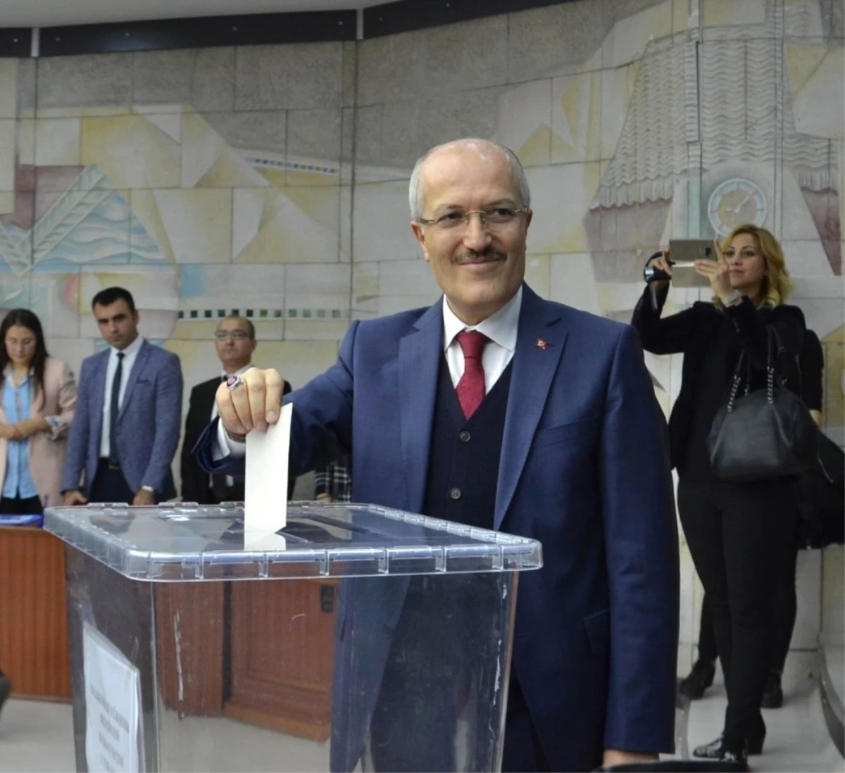 Zekai Kafaoğlu, Balıkesir Büyükşehir Belediye Başkanlığı\'na Seçildi