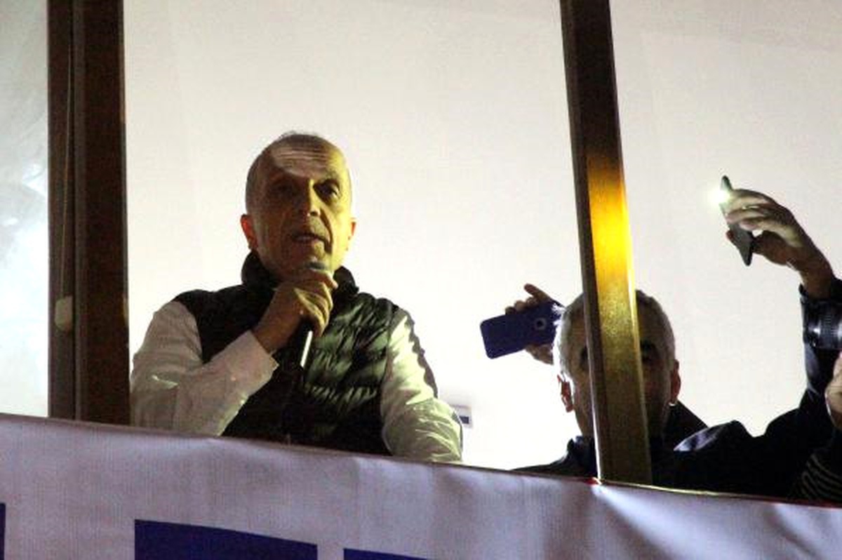 Zonguldak\'ta Maden İşçilerinin Ocaktan Çıkmama Eylemi 21 Saat Sonra Sona Erdi(2)