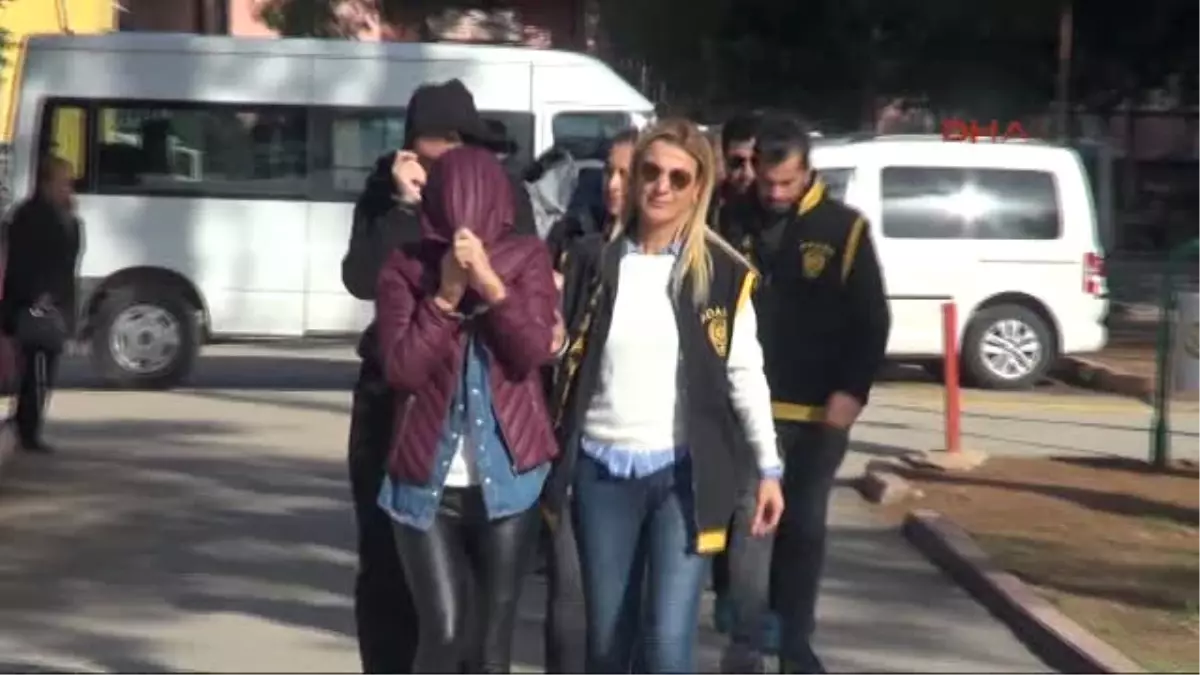 Adana \'Escort Çetesi\'nin 8 Şüphelisi Adliyeye Sevk Edildi