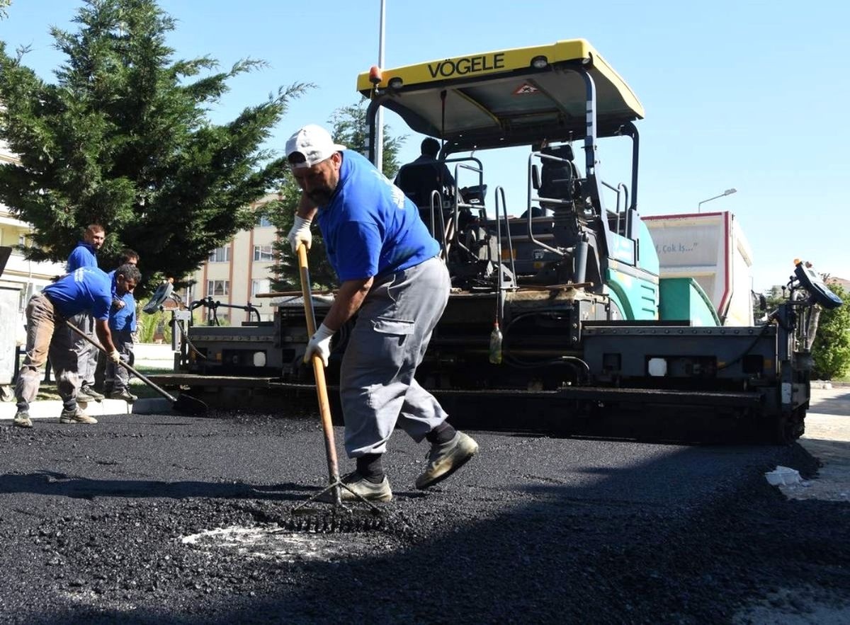 Aliağa Belediyesi 85 Bin Ton Asfalt Serdi