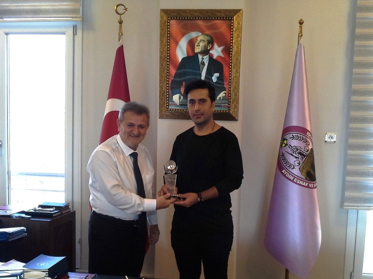 Ayesob Başkanı Çetindoğan, Aydın\'ı İtalya\'da Temsil Eden Kuaförü Ağırladı