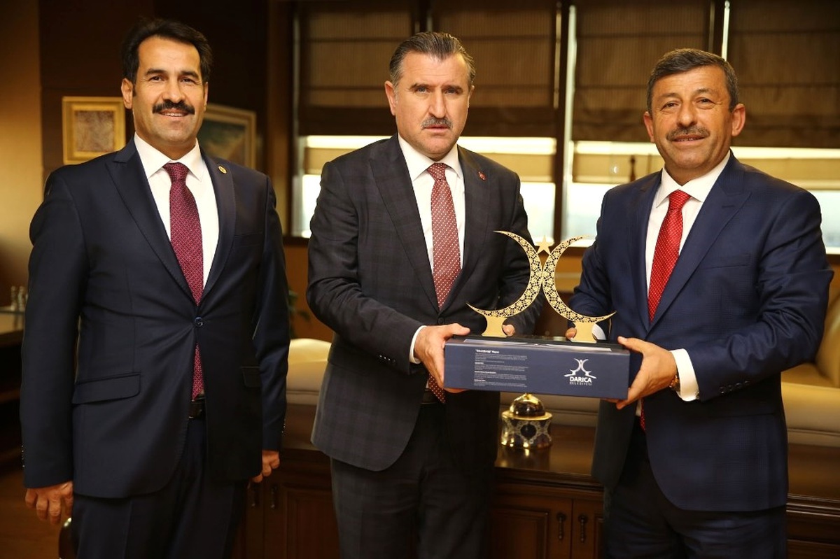 Başkan Karabacak, Bakan Bak\'ı Makamında Ziyaret Etti