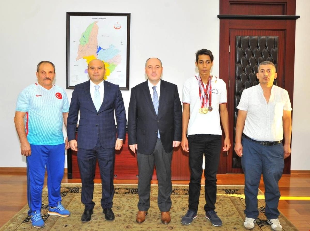 Engelli Sporcu 4 Madalya ile Osmaniye\'ye Döndü