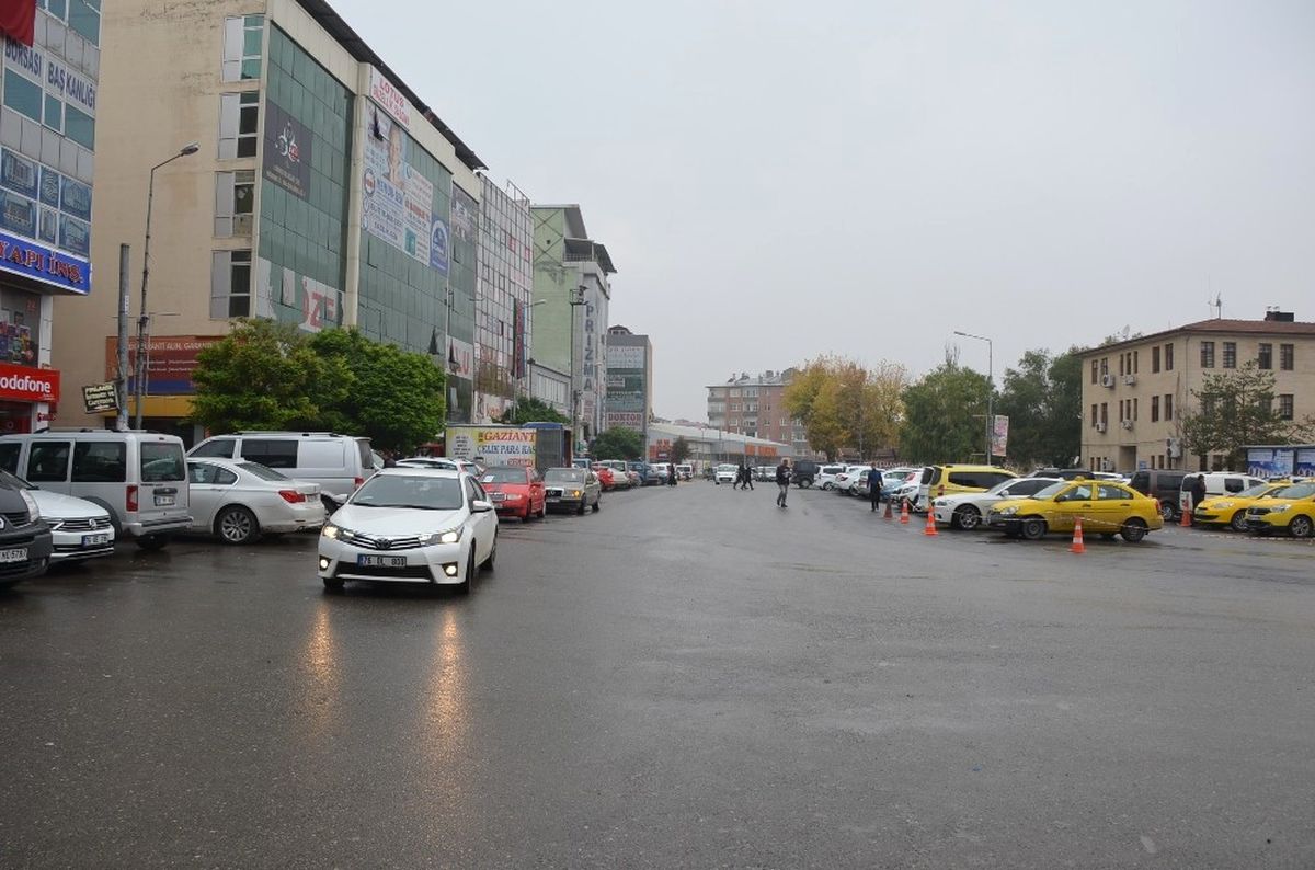 Iğdır\'ın Otopark Sorunu Çözüm Bekliyor