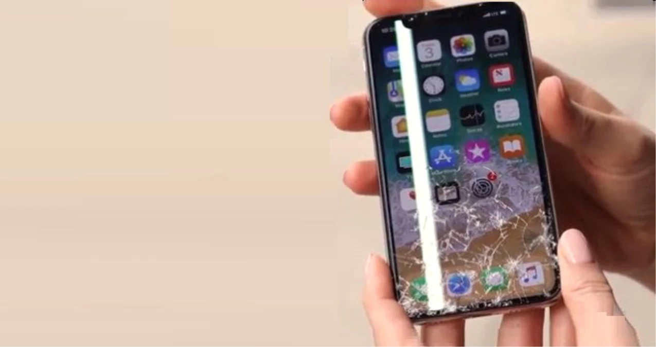 iPhone X\'i Yerden Yere Vurdular! Sağlamlık Testinde Sınıfta Kaldı