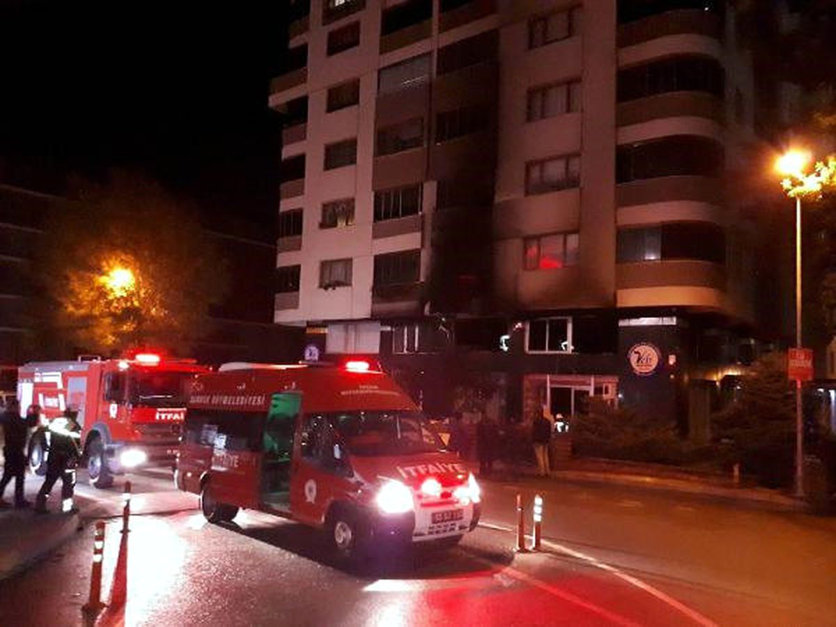 İş Yerinde Çıkan Yangın Paniğe Neden Oldu