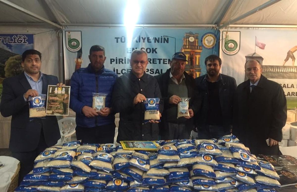İstanbul\'da Bin 500 Kişiye İpsala Pirinci Dağıtıldı