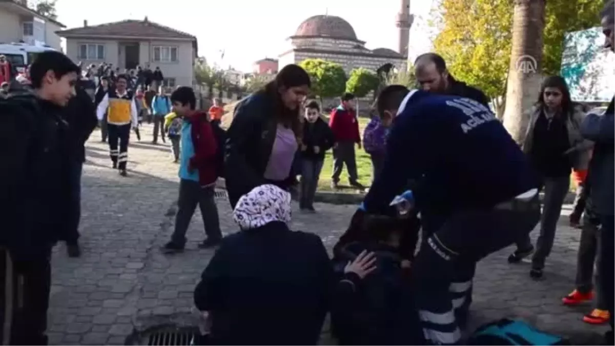 İznik\'te Kafasını Levhaya Çarpan Çocuk Yaralandı