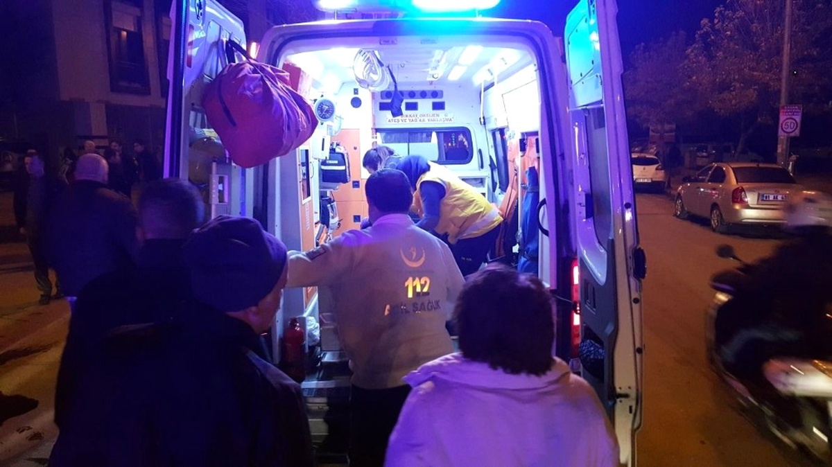 Motosiklet Ticari Taksiye Çarptı: 1 Yaralı