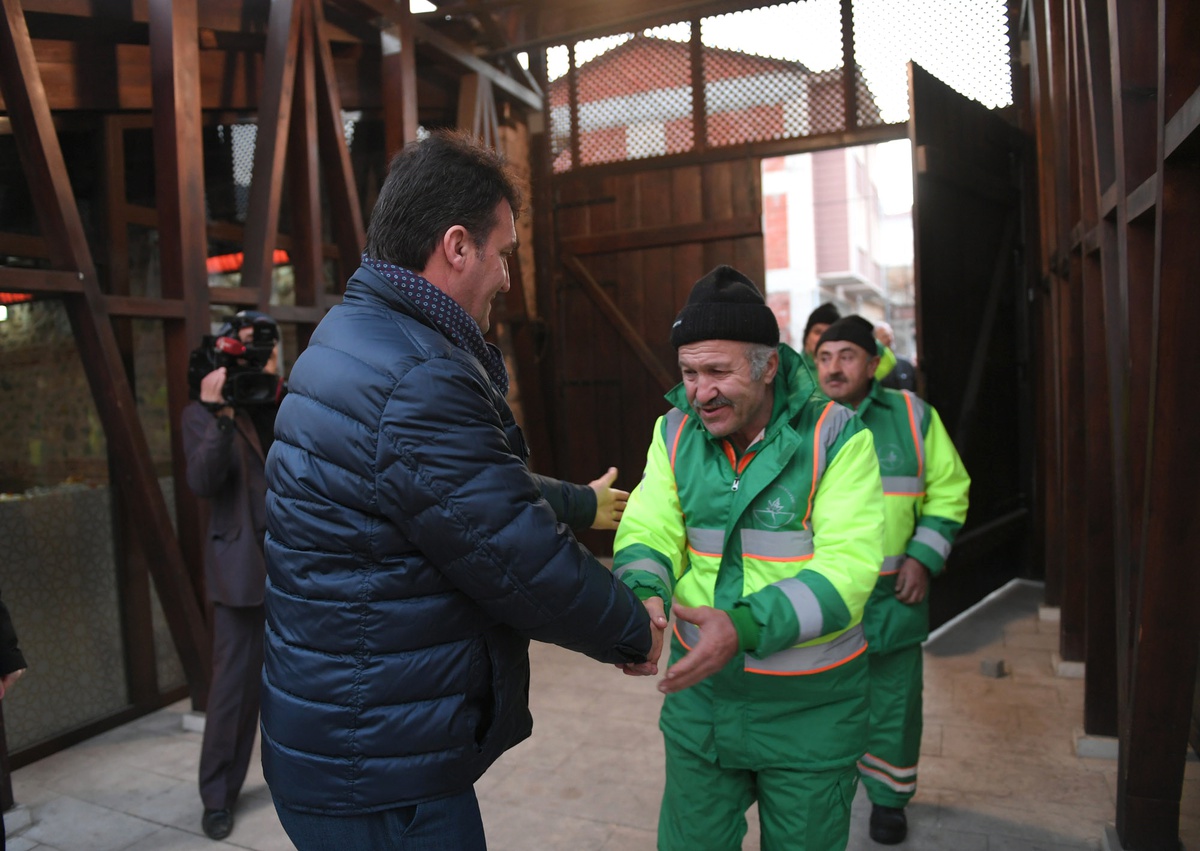 Osmangazi\'de Çalgılı Türkülü Temizlik