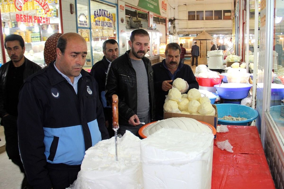 Peynirciler Çarşısı Denetlendi
