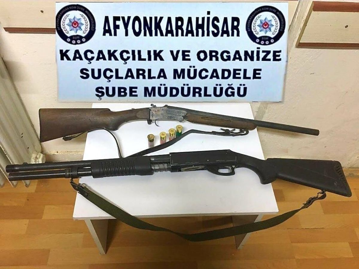 Polisten Kaçak İçki Baskını