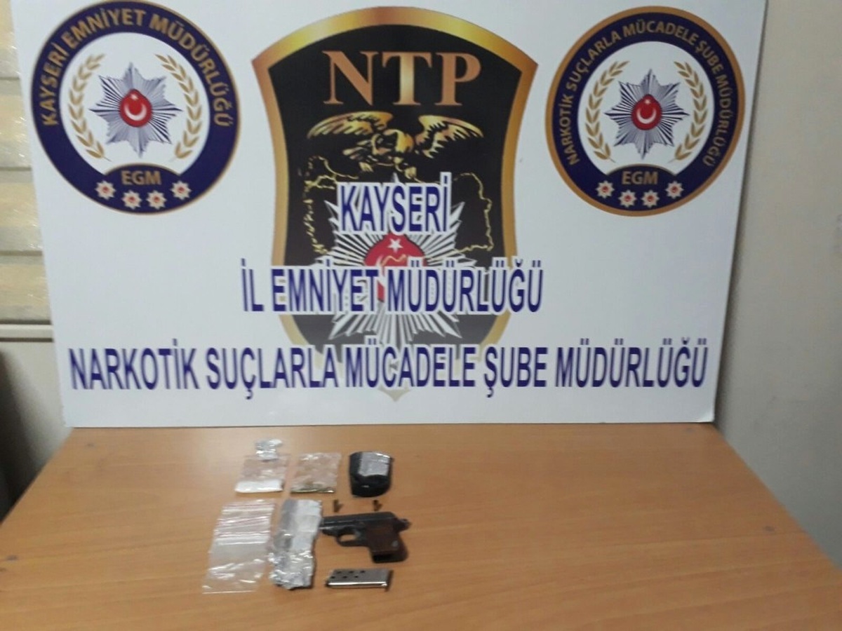 Polisten Kaçan Uyuşturucu Zanlısı Kendi Çocuğunu Rehin Aldı