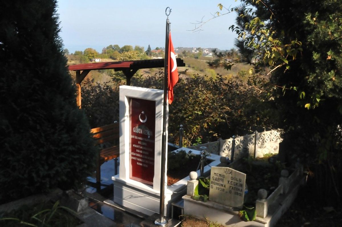 Şehidin Mezarı Yenilendi