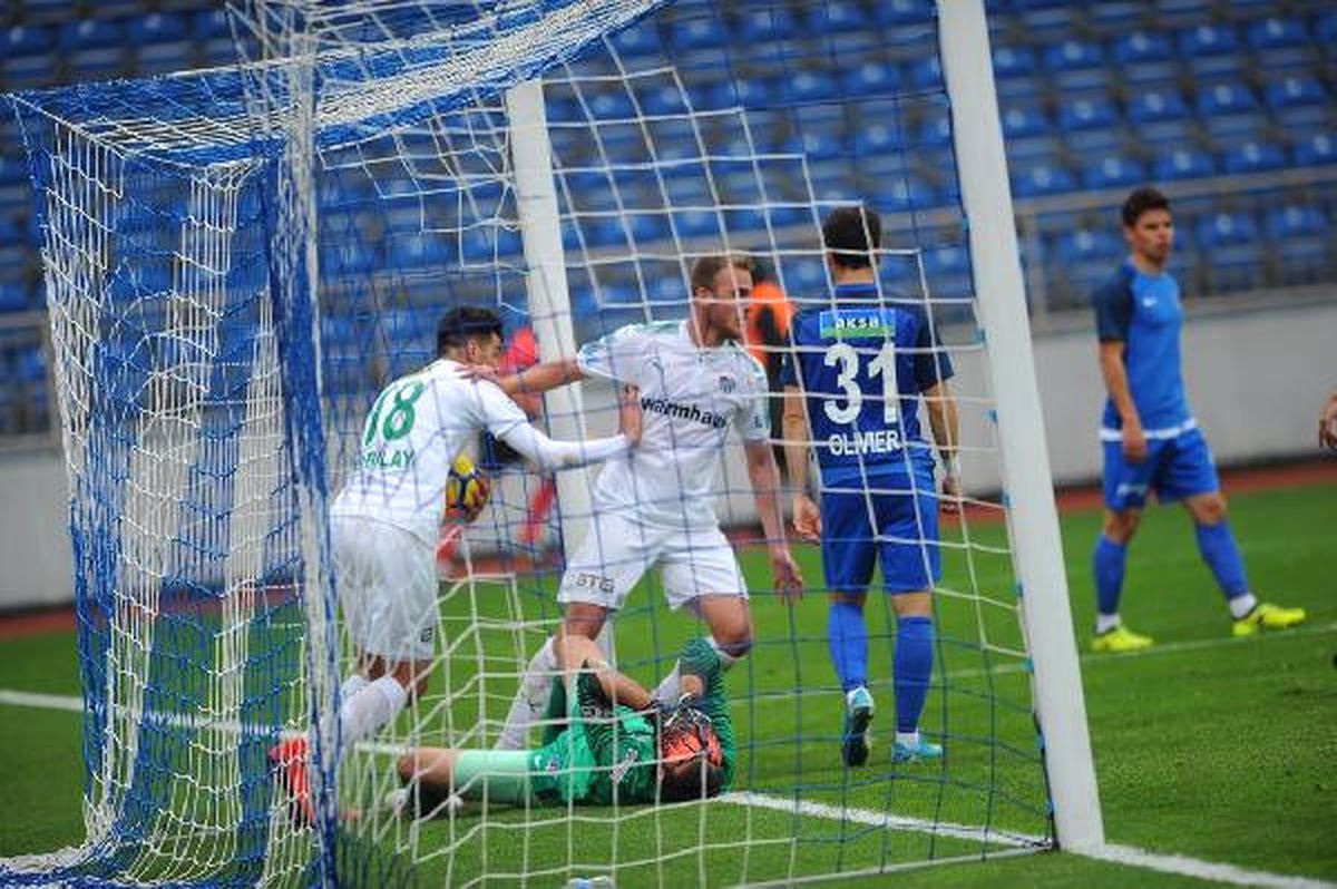 Süper Lig\'de Forma Şansı Bulan 397 Oyuncudan Sadece 121\'i Türkiye\'de Yetişti